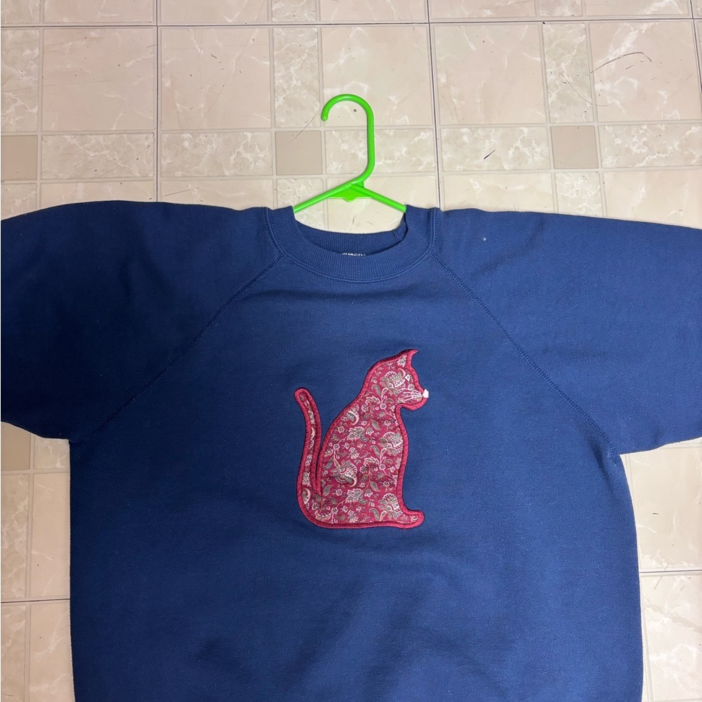 Vintage Hanes Activewear Blue Cat Appliqué Sweatshirt – Size Large – Made in USA - Picture 8 of 9